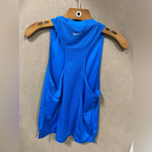 Nike size XS blue Women’s running lightweight tank top‎ with Nike swoosh - Picture 2 of 7